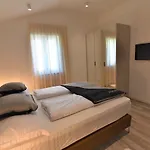 Letorina And With Pool Bed & Breakfast 4*