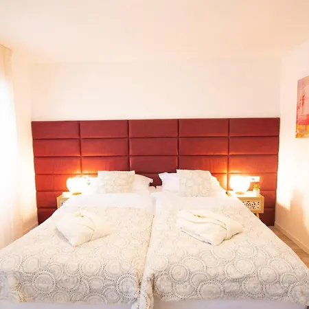 Letorina And With Pool 4* 马图利