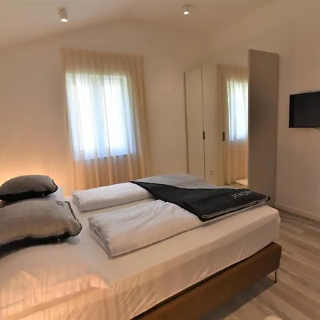 Letorina And With Pool B&B 4*