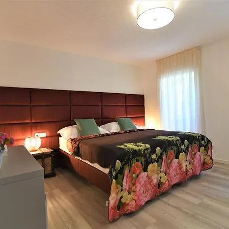 住宿加早餐酒店 Letorina And With Pool