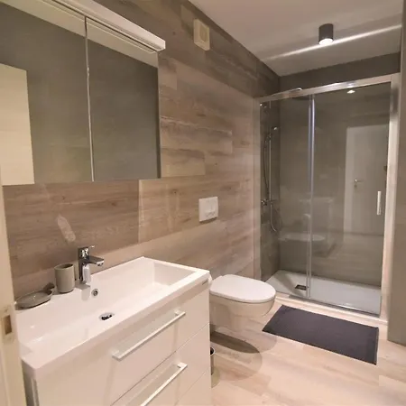 Letorina And With Pool 住宿加早餐酒店 4*