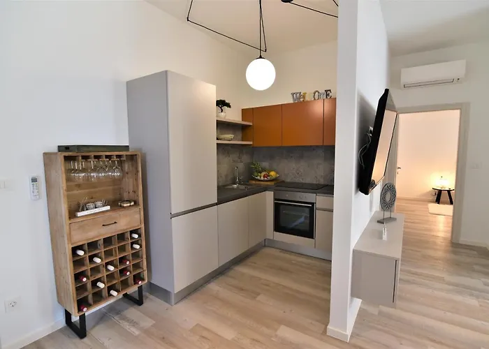 Letorina And With Pool Panzió