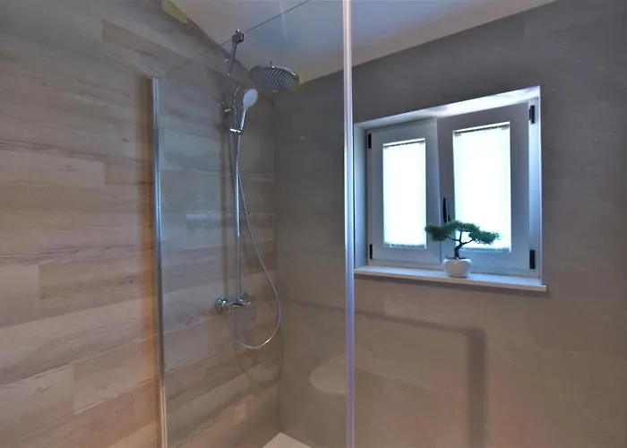 Letorina And With Pool Panzió