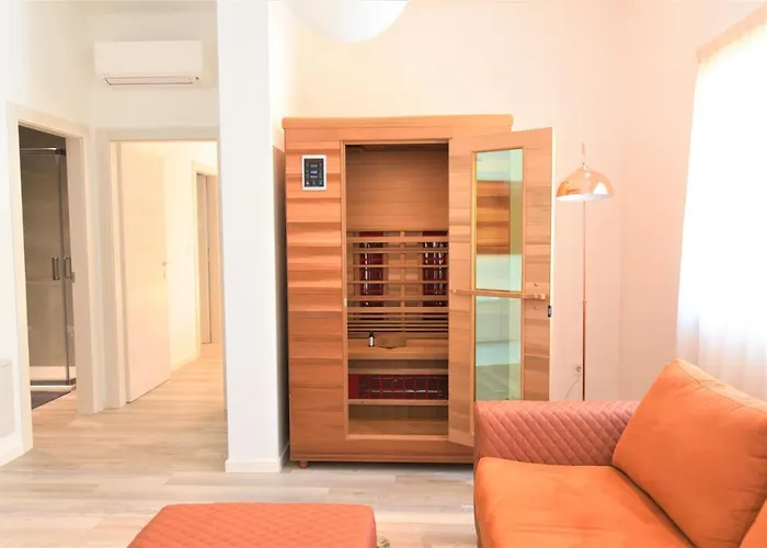 Letorina And With Pool Panzió