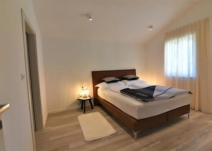 Letorina And With Pool Bed & Breakfast